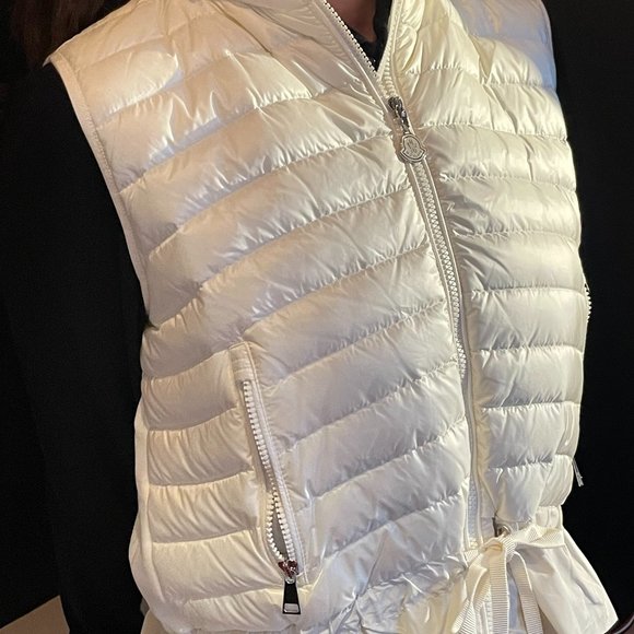 Authentic Moncler White Down Panel Vest - Picture 5 of 14
